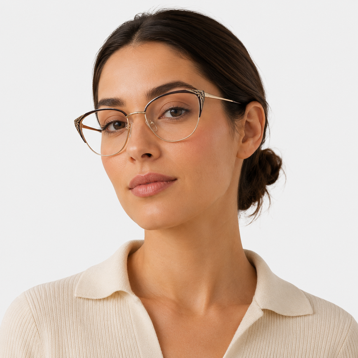 Ochelari de vedere Ayla Maro purtați de model feminin